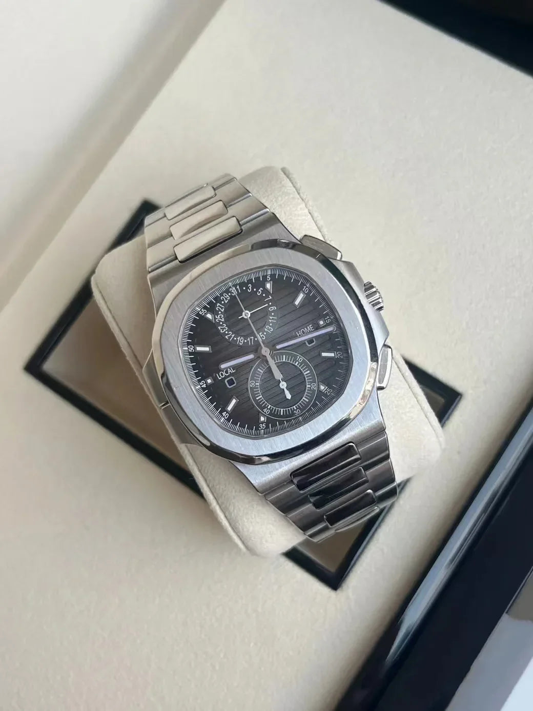 NEW luxury men's watch