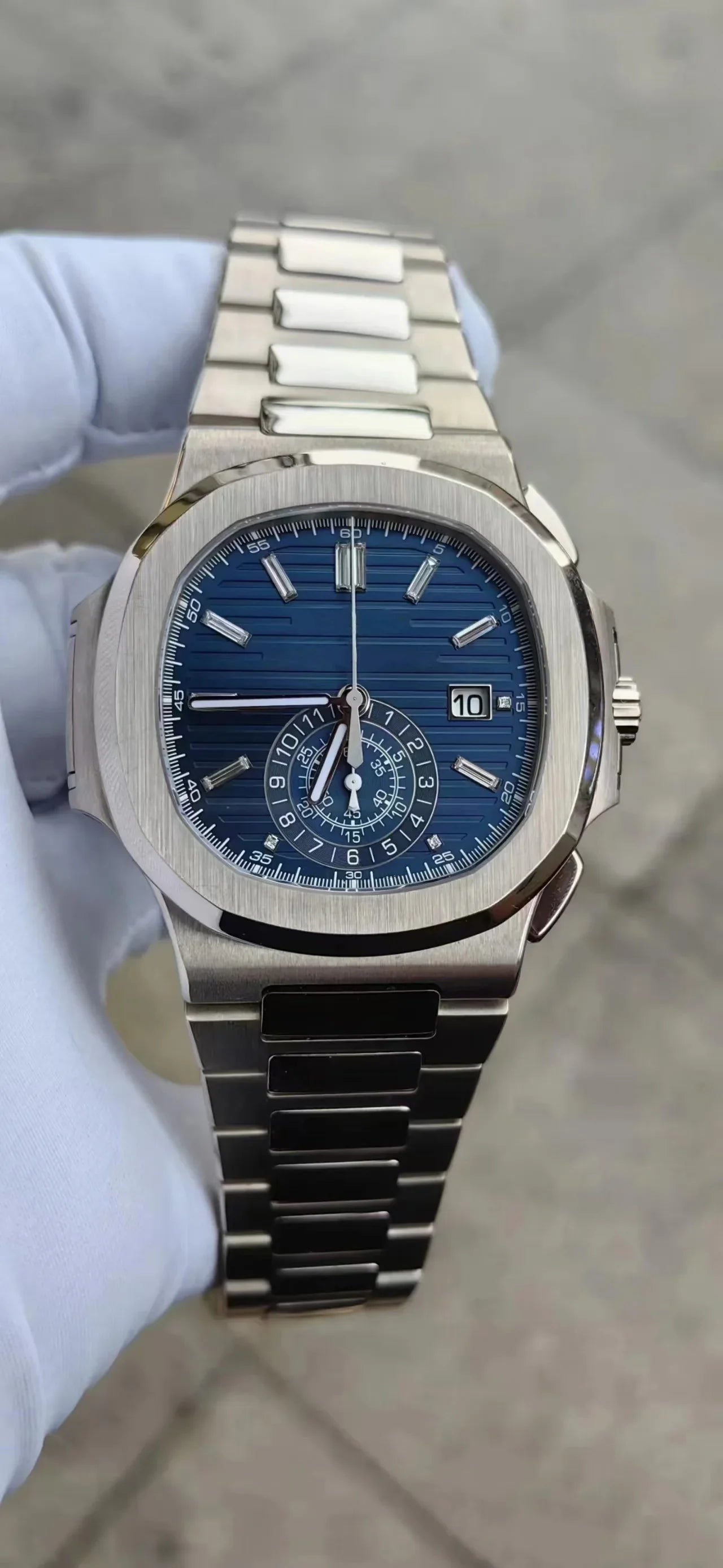 NEW luxury men's watch